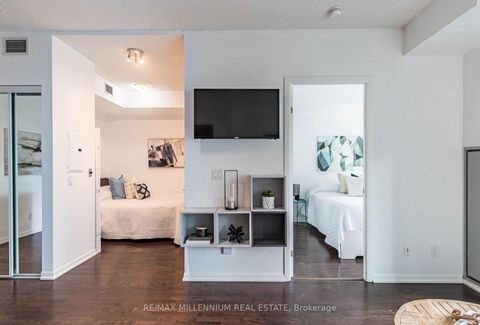 Photo 2 at 712 - 215 Fort York Boulevard, Waterfront Communities C1, Toronto