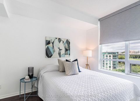 Photo 3 at 712 - 215 Fort York Boulevard, Waterfront Communities C1, Toronto