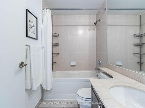 Photo 4 at 712 - 215 Fort York Boulevard, Waterfront Communities C1, Toronto