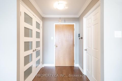Photo 2 at 604 - 65 Spring Garden Avenue, Willowdale East, Toronto