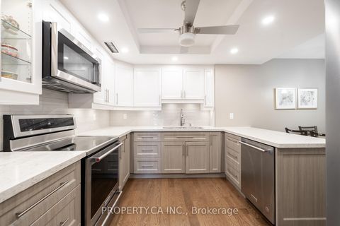 Photo 10 at 604 - 65 Spring Garden Avenue, Willowdale East, Toronto