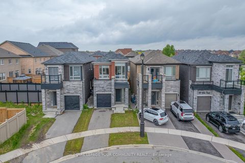 Photo 3 at 93 Velia Court, Vellore Village, Vaughan