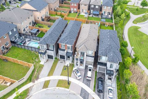 Photo 5 at 93 Velia Court, Vellore Village, Vaughan