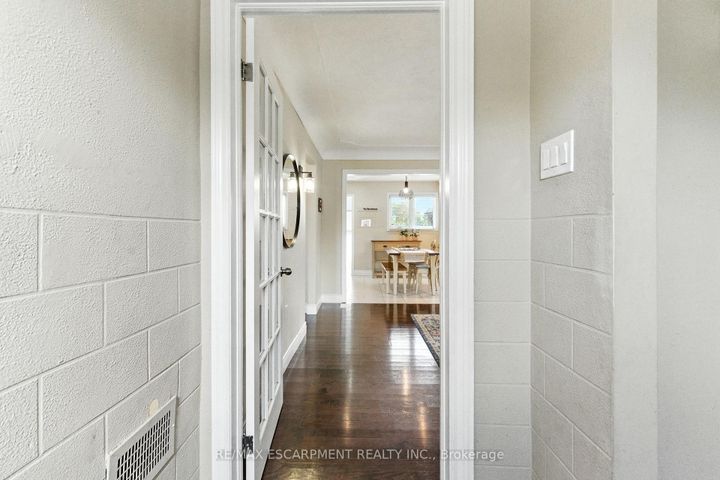 Photo 5 at 289 East 25th Street, Eastmount, Hamilton