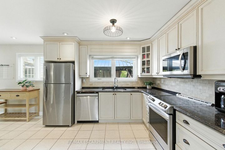 Photo 10 at 289 East 25th Street, Eastmount, Hamilton