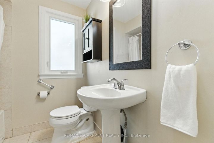 Photo 21 at 289 East 25th Street, Eastmount, Hamilton