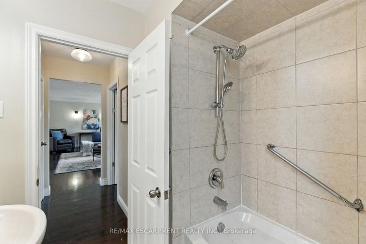 Photo 22 at 289 East 25th Street, Eastmount, Hamilton
