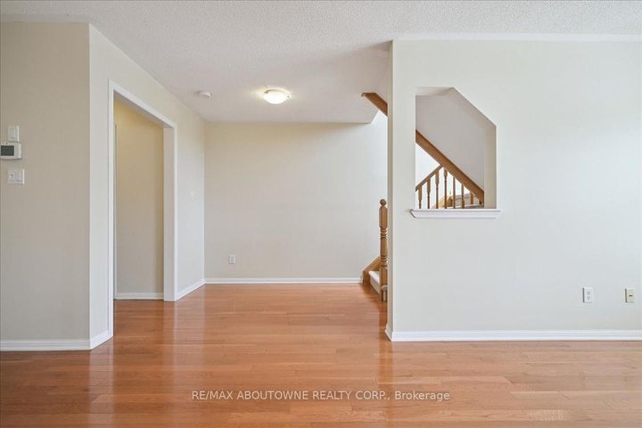 Photo 7 at 2389 Coho Way, WM Westmount, Oakville