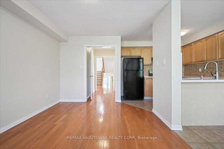 Photo 10 at 2389 Coho Way, WM Westmount, Oakville