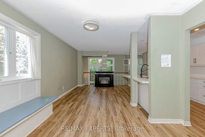 Photo 5 at 17B - 1084 Queen Street W, Lorne Park, Mississauga
