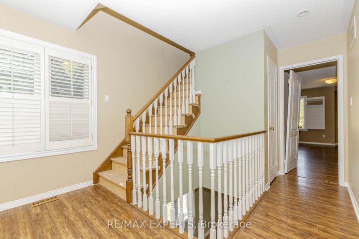 Photo 14 at 17B - 1084 Queen Street W, Lorne Park, Mississauga