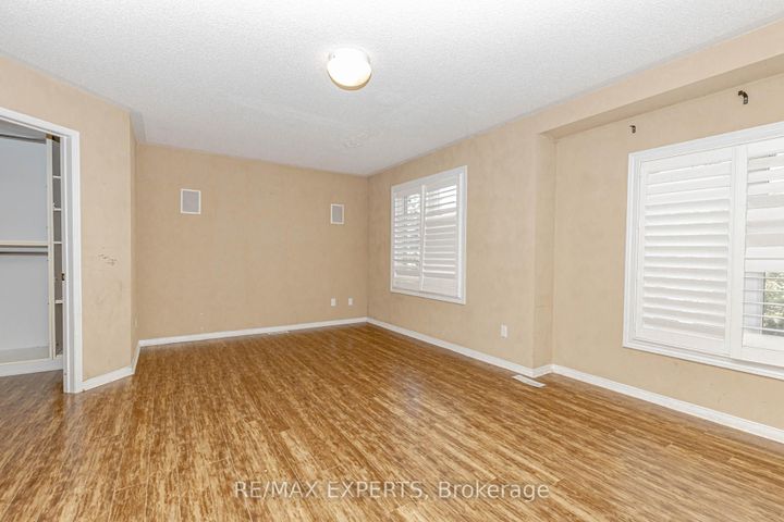 Photo 17 at 17B - 1084 Queen Street W, Lorne Park, Mississauga