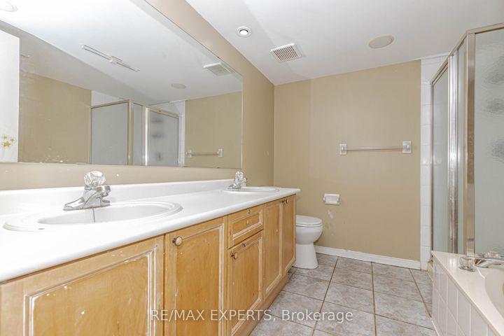 Photo 20 at 17B - 1084 Queen Street W, Lorne Park, Mississauga