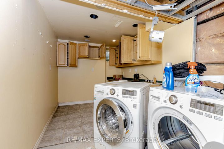 Photo 35 at 17B - 1084 Queen Street W, Lorne Park, Mississauga