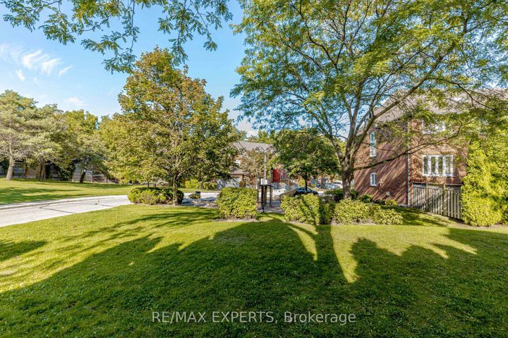 Photo 38 at 17B - 1084 Queen Street W, Lorne Park, Mississauga