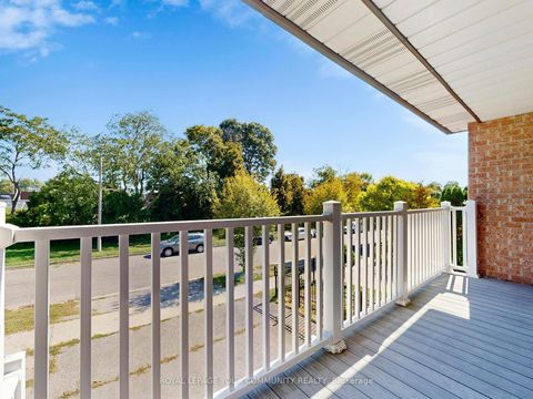 Photo 2 at 54 Emcarr Drive, West Hill, Toronto