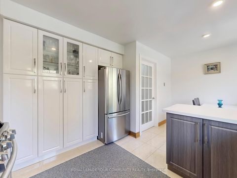 Photo 13 at 54 Emcarr Drive, West Hill, Toronto