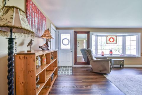 Photo 2 at 1057 Ferrier Avenue, Lefroy, Innisfil