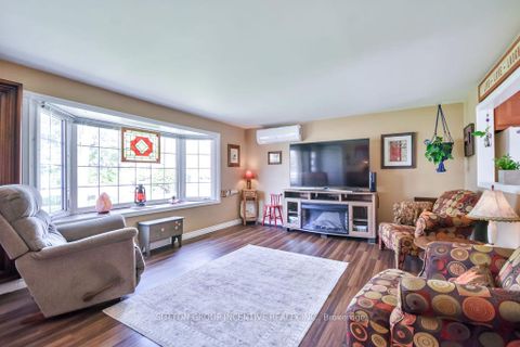 Photo 3 at 1057 Ferrier Avenue, Lefroy, Innisfil Photo 3 at 1057 Ferrier Avenue, Lefroy, Innisfil