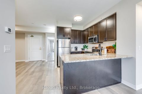 Photo 4 at 804 - 9255 Jane Street, Maple, Vaughan