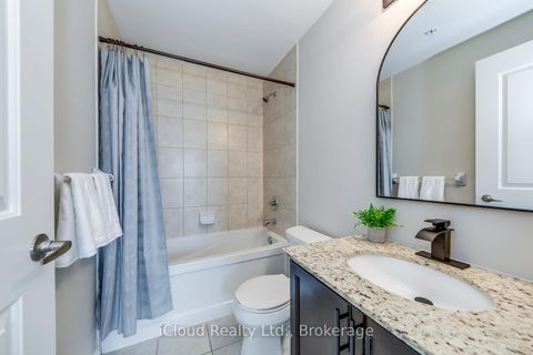 Photo 13 at 804 - 9255 Jane Street, Maple, Vaughan