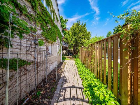 Photo 30 at 11 Knollside Drive, Mill Pond, Richmond Hill