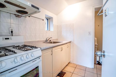 Photo 18 at 66 Euclid Avenue, Bellwoods, Toronto