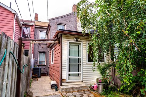 Photo 23 at 66 Euclid Avenue, Bellwoods, Toronto