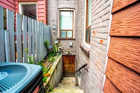 Photo 25 at 66 Euclid Avenue, Bellwoods, Toronto