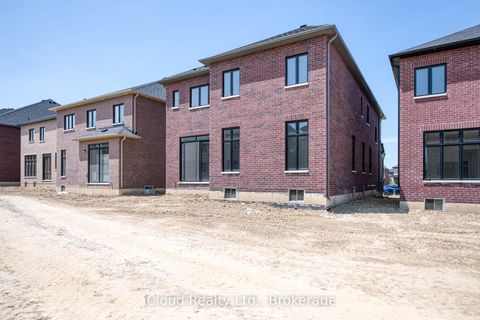 Photo 31 at 160 Winthrop Crescent, Vellore Village, Vaughan