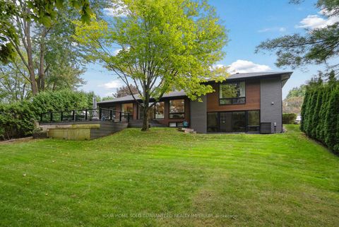 Photo 1 at 48 Royal Road, Aurora Village, Aurora