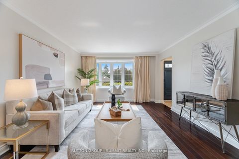 Photo 4 at 57 Stephen Drive, Queensway, Toronto