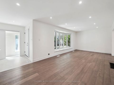 Photo 1 at 2 Kempsell Crescent, Don Valley Village, Toronto