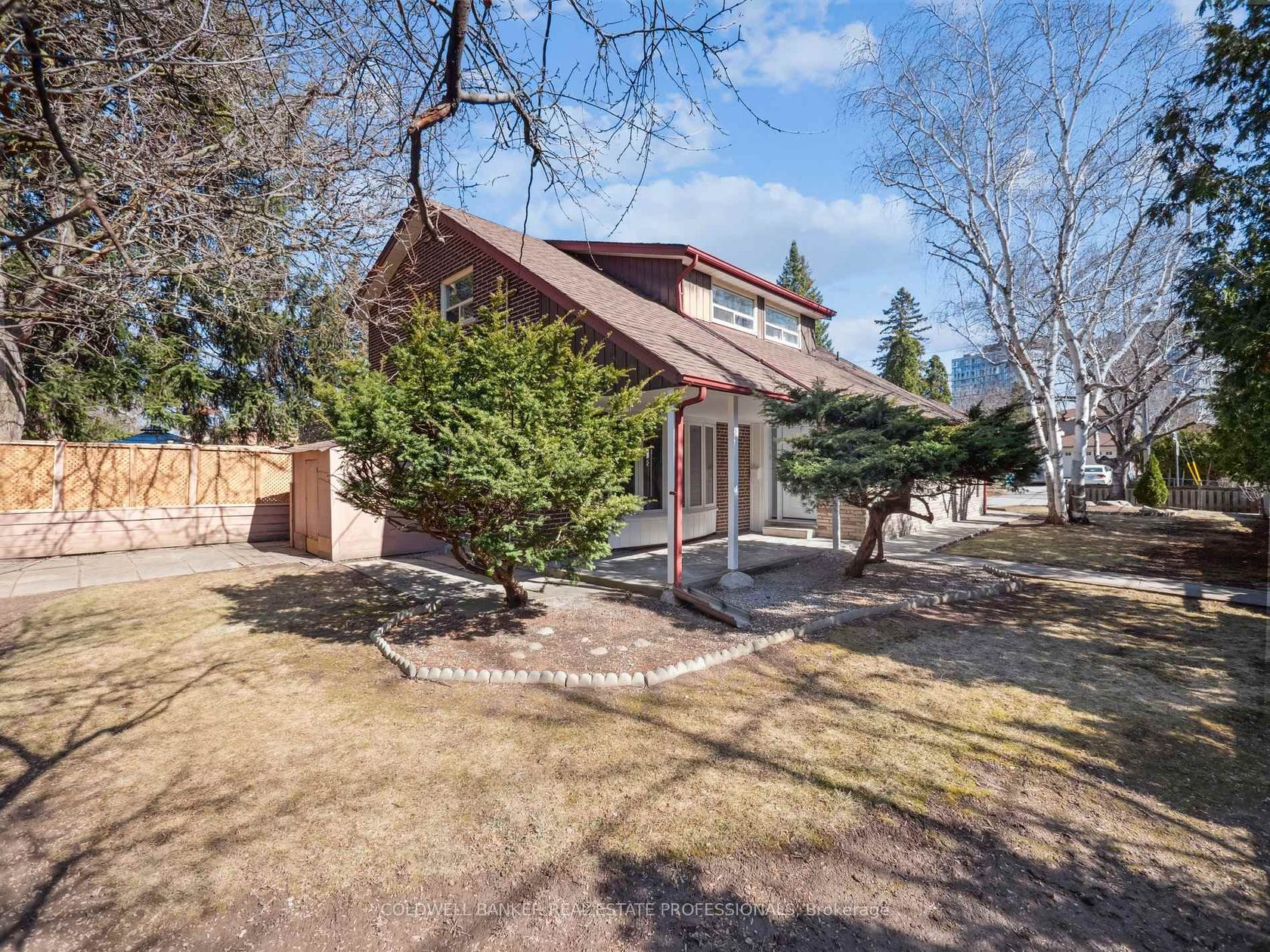 2 Kempsell Crescent, Don Valley Village, Toronto 