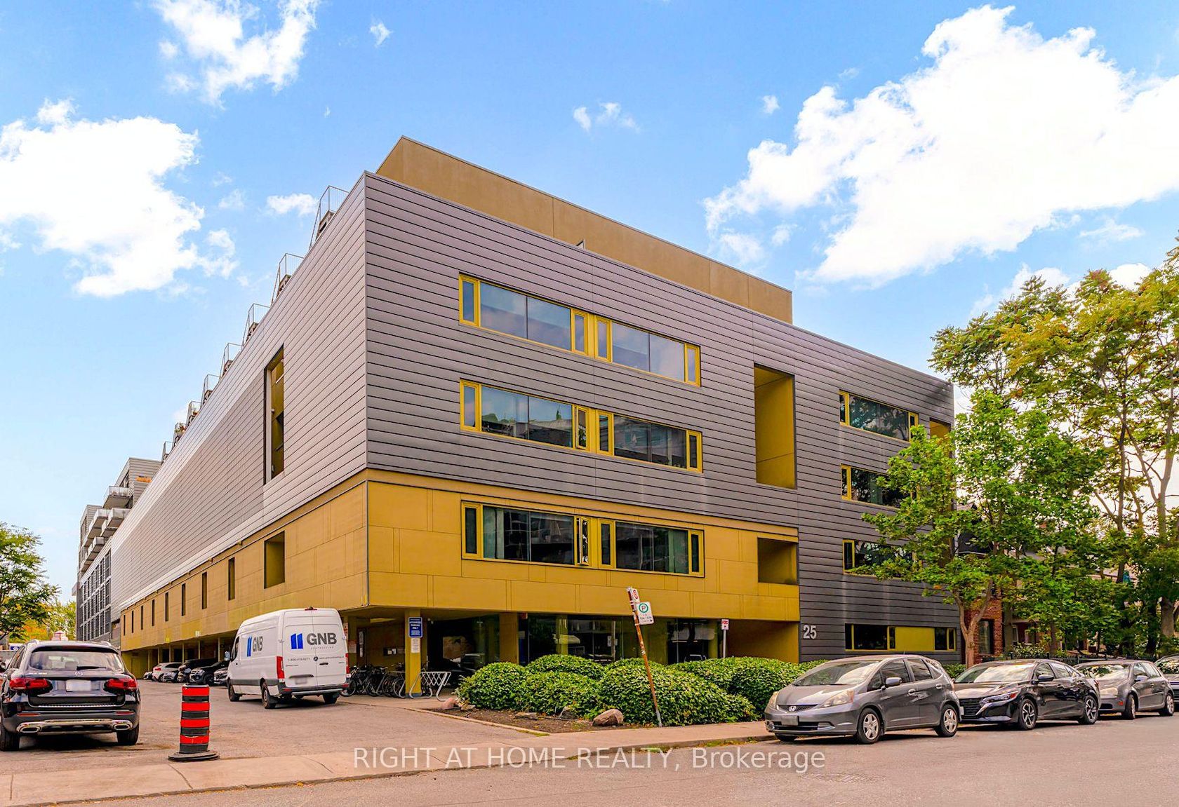 307 - 25 Ritchie Avenue, Roncesvalles, Toronto 