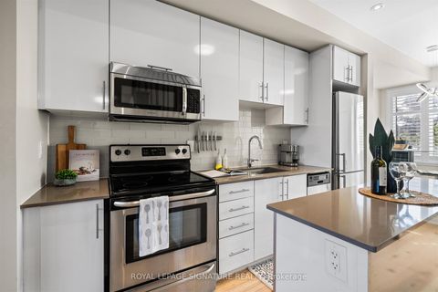 Photo 5 at 2 - 120 Frederick Tisdale Drive, CFB, Toronto