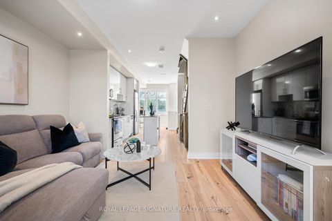 Photo 9 at 2 - 120 Frederick Tisdale Drive, CFB, Toronto
