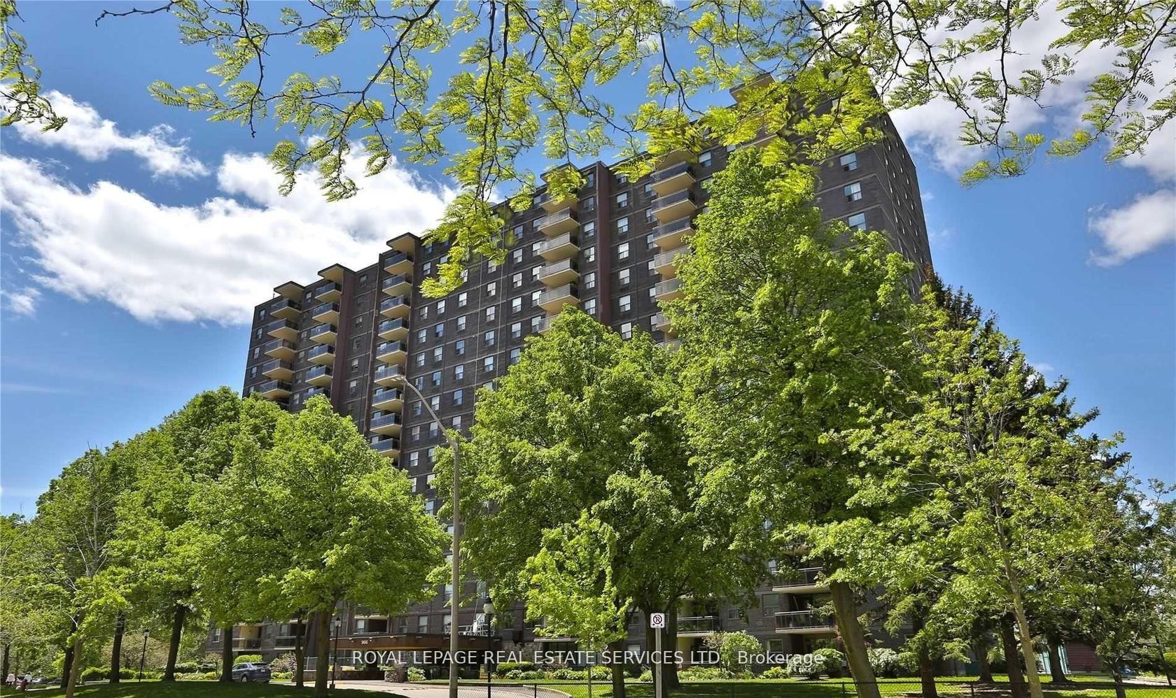1005 - 966 Inverhouse Drive, Clarkson, Mississauga by Loree Meneguzzi Real Estate 1005 - 966 Inverhouse Drive, Clarkson, Mississauga