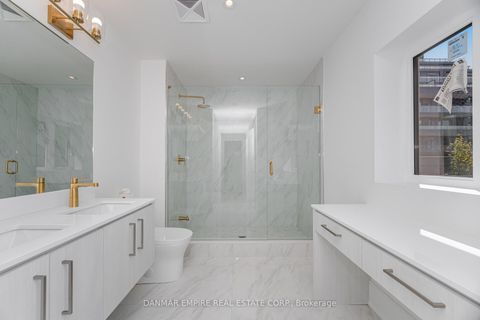 Photo 18 at 6 Casino Court, Bathurst Manor, Toronto
