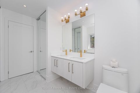 Photo 19 at 6 Casino Court, Bathurst Manor, Toronto