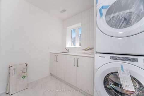 Photo 25 at 6 Casino Court, Bathurst Manor, Toronto
