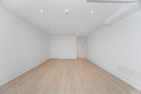 Photo 35 at 6 Casino Court, Bathurst Manor, Toronto