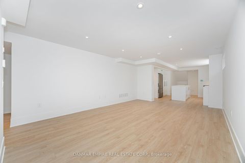 Photo 36 at 6 Casino Court, Bathurst Manor, Toronto