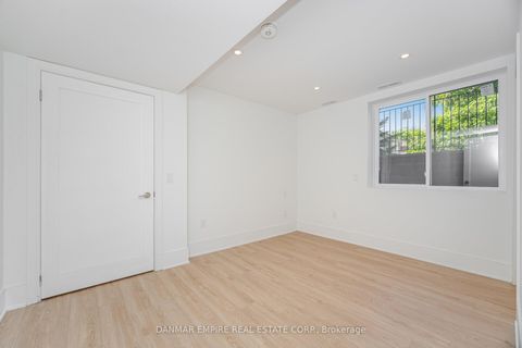 Photo 42 at 6 Casino Court, Bathurst Manor, Toronto