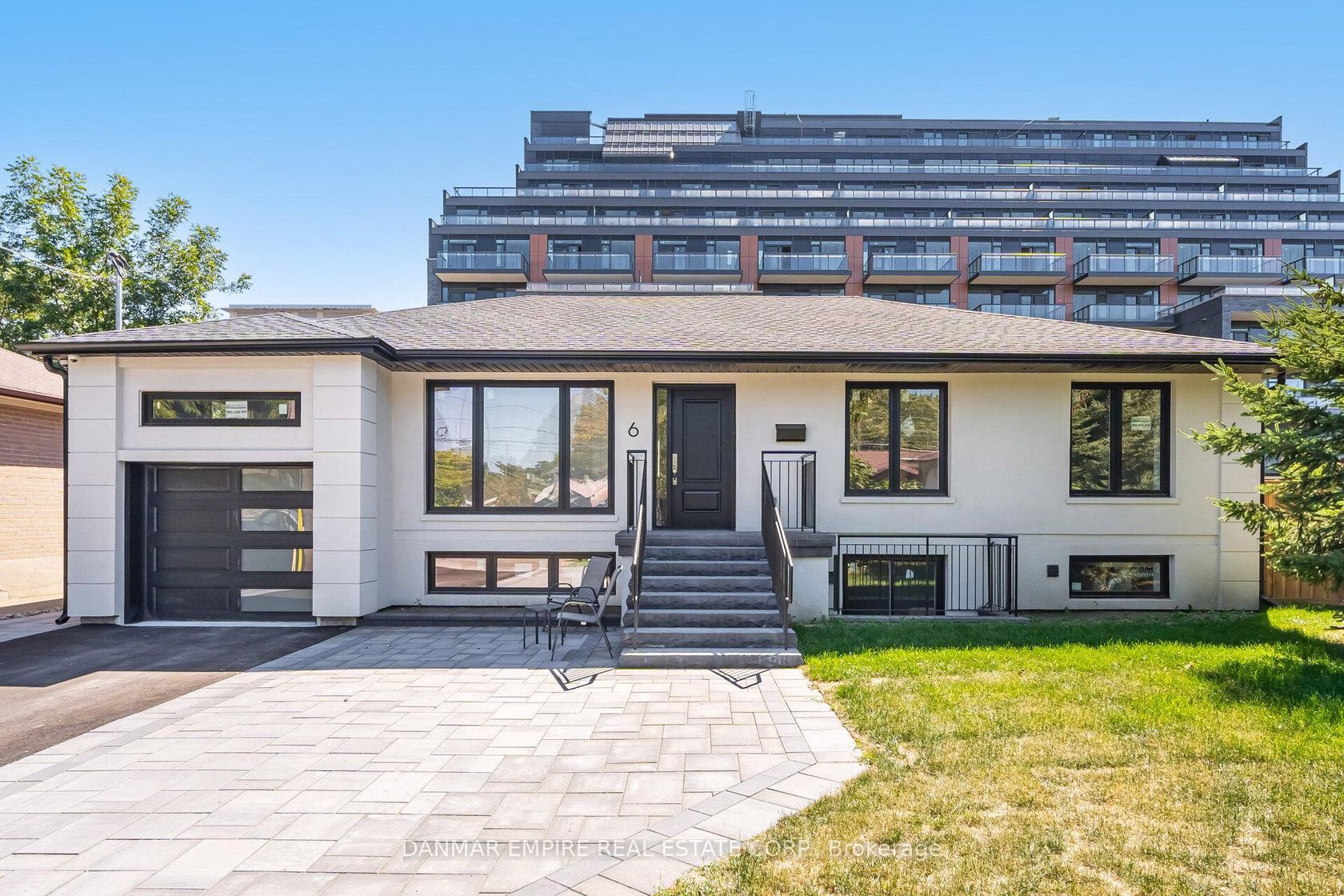 6 Casino Court, Bathurst Manor, Toronto 