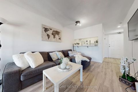 Photo 3 at 705 - 222 The Esplanade Avenue, Waterfront Communities C8, Toronto