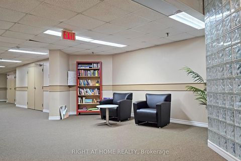 Photo 19 at 705 - 222 The Esplanade Avenue, Waterfront Communities C8, Toronto