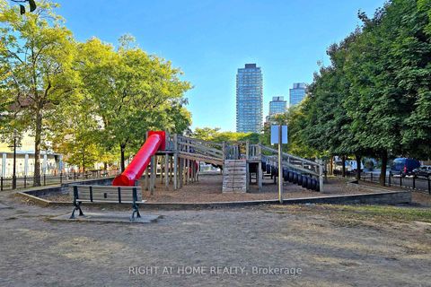 Photo 35 at 705 - 222 The Esplanade Avenue, Waterfront Communities C8, Toronto