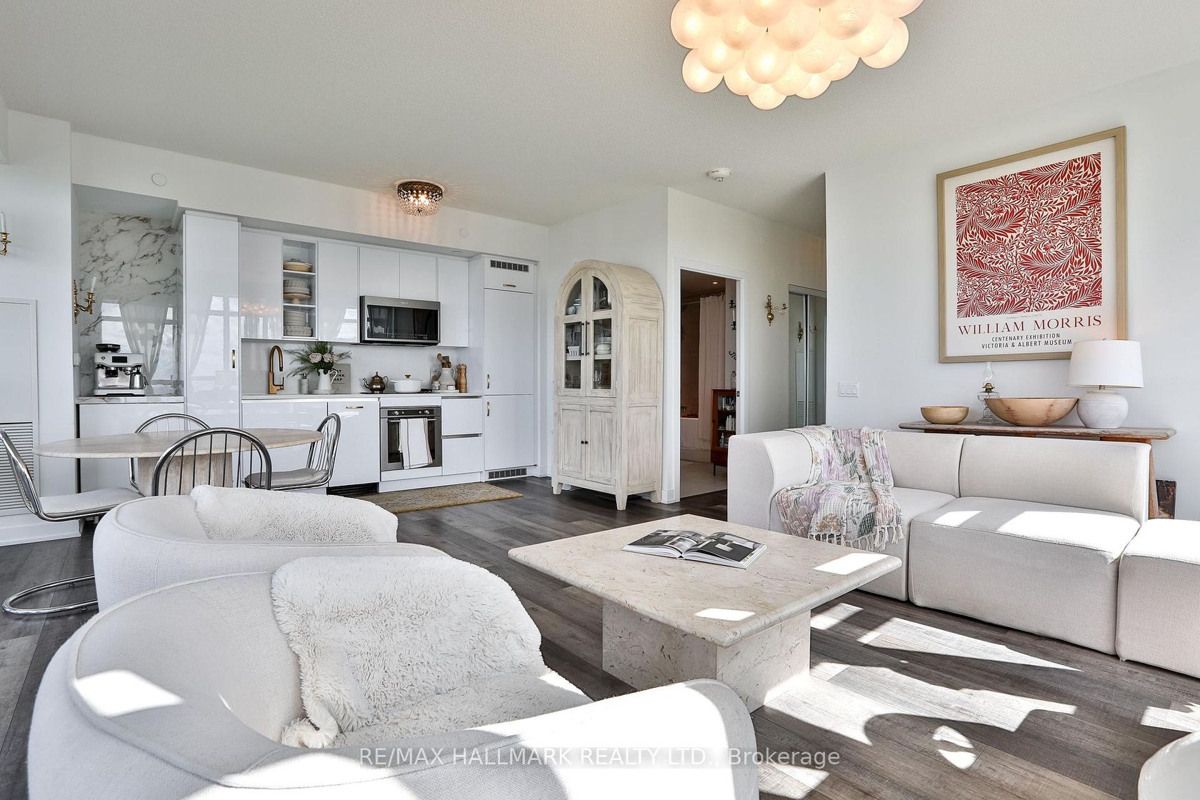 1016 - 251 Manitoba Street, Mimico, Toronto photo number 2 1016 - 251 Manitoba Street, Mimico, Toronto photo number 2