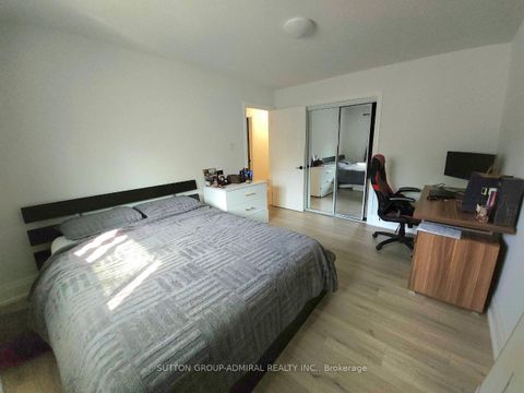 Photo 13 at 174 St Anthony's Court, Mill Pond, Richmond Hill